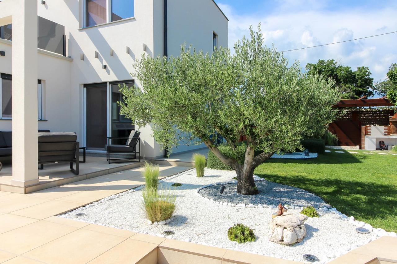 Modern Villa Nerina With Private Pool Near Пула Екстер'єр фото