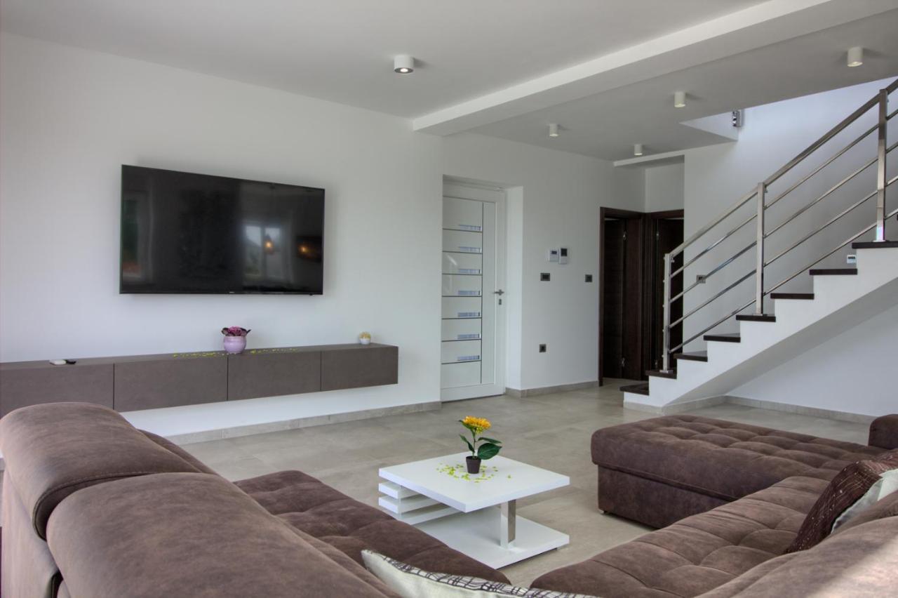 Modern Villa Nerina With Private Pool Near Пула Екстер'єр фото