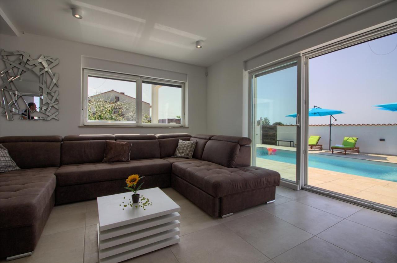 Modern Villa Nerina With Private Pool Near Пула Екстер'єр фото