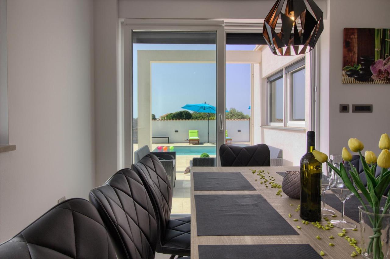 Modern Villa Nerina With Private Pool Near Пула Екстер'єр фото